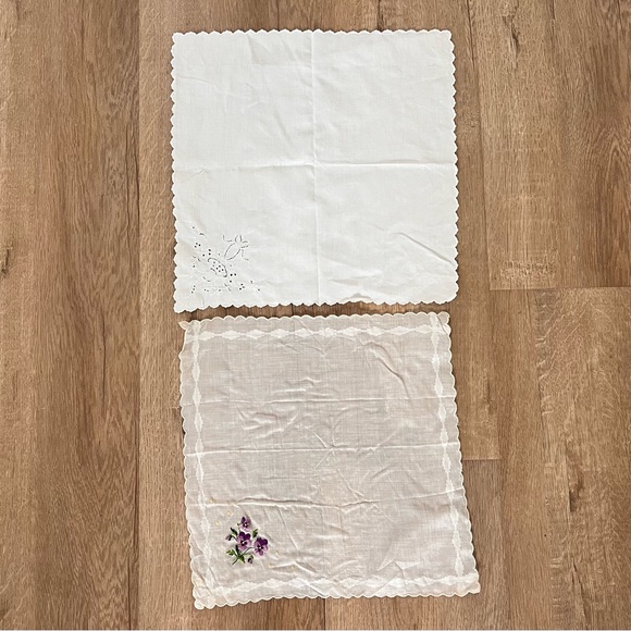 Accessories - 2 PCs Vintage Handkerchiefs Hankies Napkins - Gauzy Embroidered Flower & Crochet